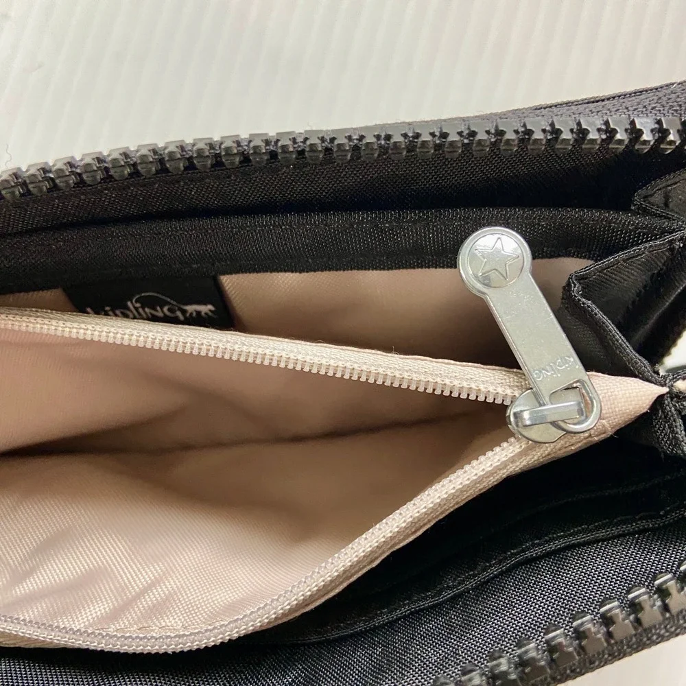 Kipling Alia Black Nylon Zip Around Wristlet‎ Wallet